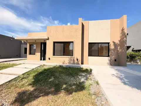 Casa en Venta en Santo Tomas, USD 230.000