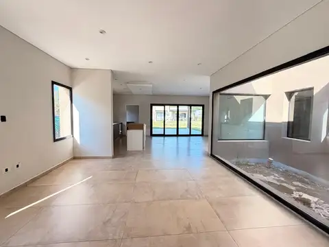 Casa en Venta en Santo Tomas, USD 230.000