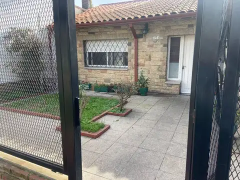 Casa en Venta en Quilmes Oeste, USD 95.000