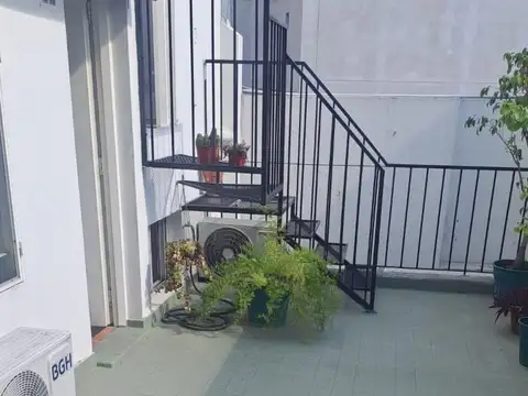 PH Sin Expensas- Piso 1 x esc PA y Terraza Propia- Reciclado Total- A una cda Subte y Parque Chacabuco