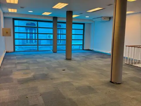 Local en  Alquiler  en Tribunales apto para Bancos Gimnasios Librerias 440m2 