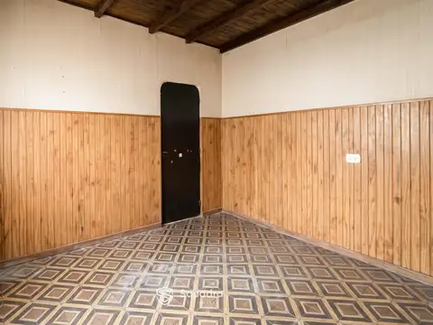 Casa 6 ambientes con 2 baños