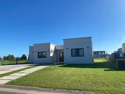 Casa en venta área 11 San Sebastián