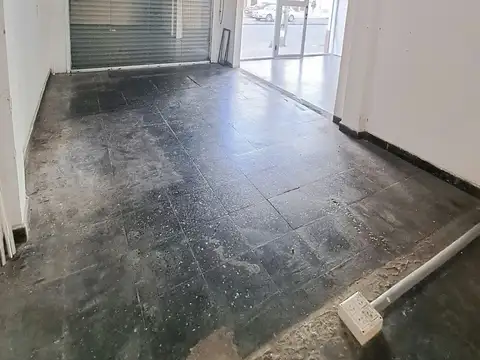 ¡EXCELENTE LOCAL COMERCIAL EN ALQUILER EN AV.AMANCIO ALCORTA!