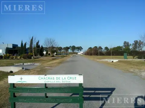 Lote de 5500m² en venta en Chacras de la Cruz