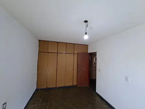 Departamento en Alquiler en La Tablada, $ 350.000
