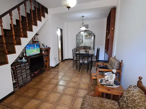 DUPLEX 3 AMBIENTES EN LOMAS DEL MIRADOR