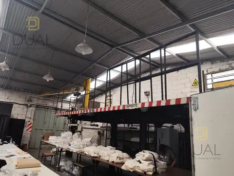 VENTA GALPÓN CON OFICINA Y MONTACARGAS – BARRIO BELGRANO ROSARIO