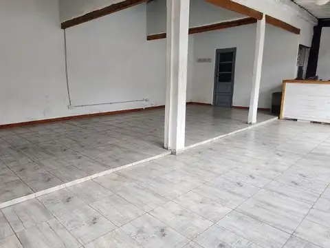 Local en Alquiler en Grand Bourg, $ 1.200.000