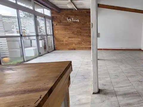 Local en Alquiler en Grand Bourg, $ 1.200.000