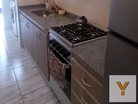 Depto Tipo Casa en Venta en Pompeya, USD 116.000