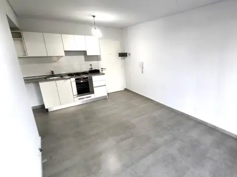 Departamento en Alquiler en Republica De La Sexta, $ 650.000