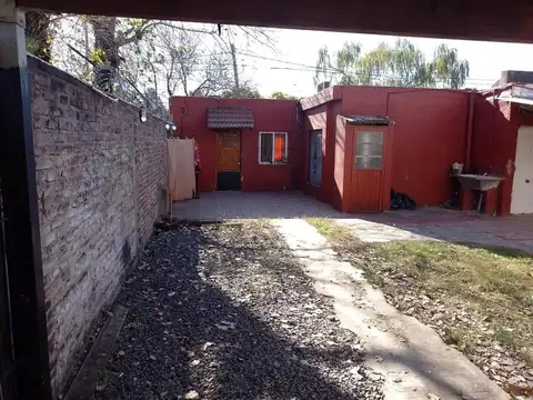 Casa en Venta con 3 cocheras