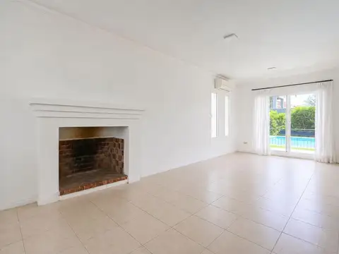 ALQUILER | CASA | 5 AMBIENTES | PILETA | BARRIO LOS JAZMINES | PILAR DEL ESTE