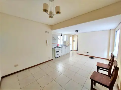 Departamento en Alquiler en Villa Sarmiento, $ 550.000
