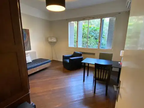 Depto Tipo Casa en Venta 70 años