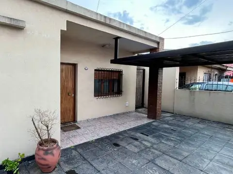 Venta casa 3 ambientes en Burzaco