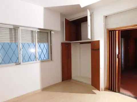 Depto Tipo Casa en Venta 50 años