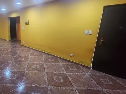 VENTA CASA 3 AMBIENTES + SALON MULTIEVENTOS