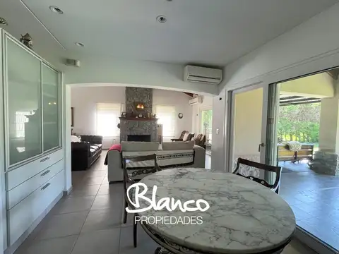 Casa en Alquiler Temporal con 2 cocheras