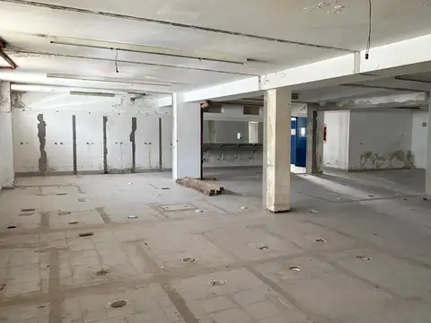 Depósito de 533 m2 cubiertos en Florida