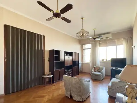 Avenida Belgrano 900