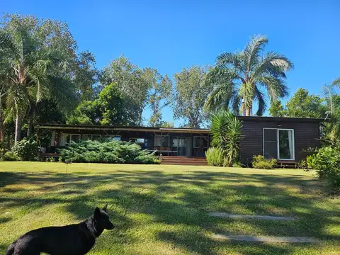 Casa en amplio terreno Barrio Cerrado Isla El Durazno