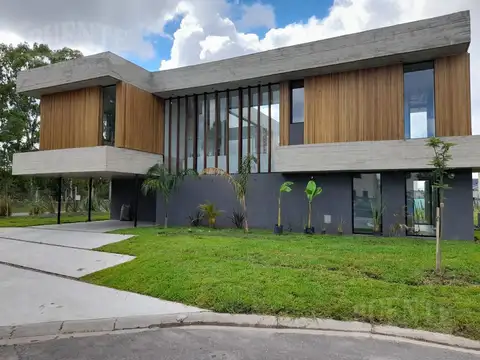 Santa Ines lote al 300 Venta con Renta