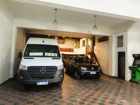 LOCAL EN VENTA EN RAMOS MEJIA CON 2 DEPARTAMENTOS