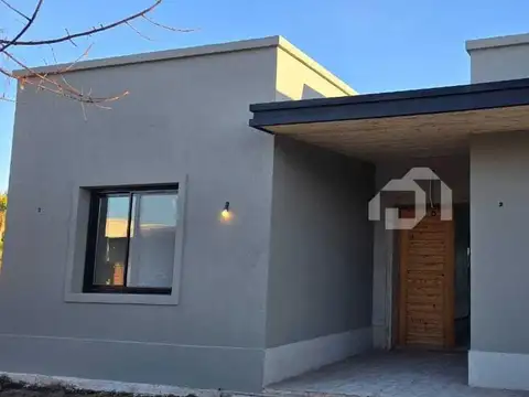 Casa en venta en Vila Marina