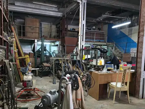 Local en Venta 100 años