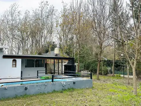 Venta Casa con Pileta Arboles Ruta 2