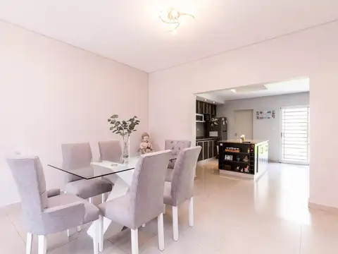 VENTA CASA DE 5 AMB MODERNA - LANÚS O/ AP CRED