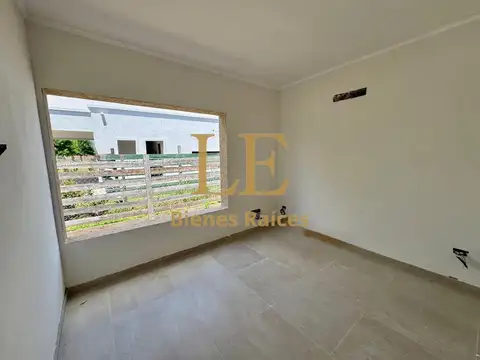 Casa en Venta con 4 cocheras