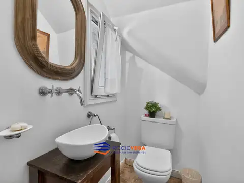 Casa 6 ambientes con 4 baños