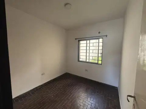 Bv. Oroño 4797 , Piso 0