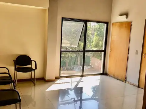 Oficina en Venta con 1 cochera
