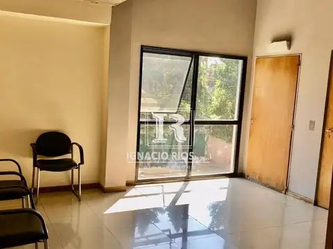 Oficina en Venta con 1 cochera