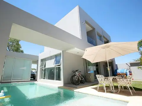Casa estilo Moderno en VENTA