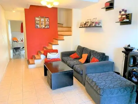 Depto Tipo Casa en Venta de 4 ambientes