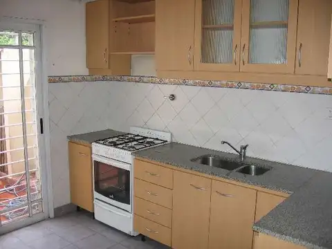 Depto Tipo Casa 4 ambientes con 2 baños