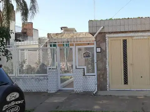 Venta | Casa | 2 Dormitorios | Cochera | Barrio Centro | Capitán Bermúdez