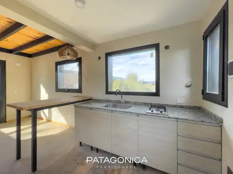 VENTA Departamento 2 amb ,1 er piso con entrepiso y balcón 50.10 m2 , Villa la Angostura UF 25