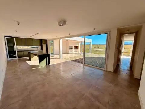Casa en Venta- Puerto del Aguila Country Nautico