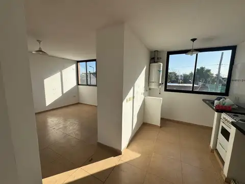 Depto Tipo Casa en Alquiler de 2 dormitorios
