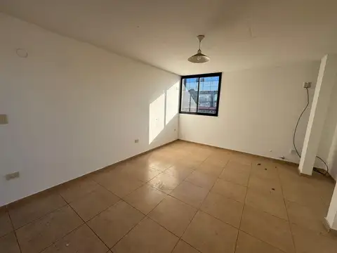 Depto Tipo Casa en Alquiler en Ituzaingo, $ 900.000