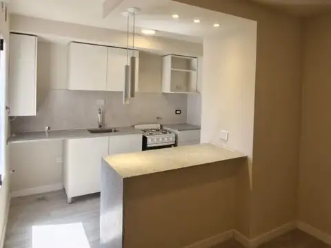 DEPTO TOTALMENTE RENOVADO A MTS DE BV SAN JUAN