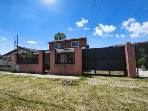 Casa en venta 4 dormitorios 450mt2