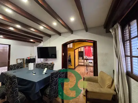 Casa 3 ambientes con 1 baño