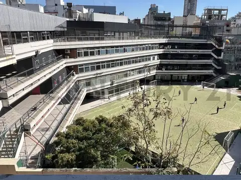 Venta Monoambiente Zona Abasto Balvanera. Refaccionado. Luminoso